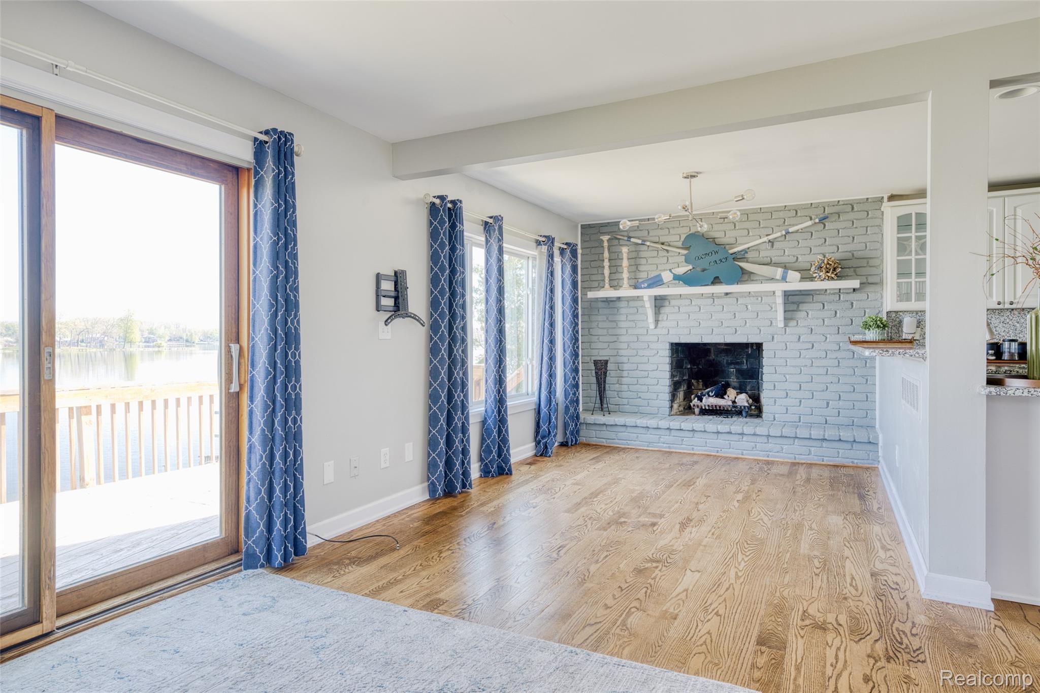 10094 Elizabeth Lake Road