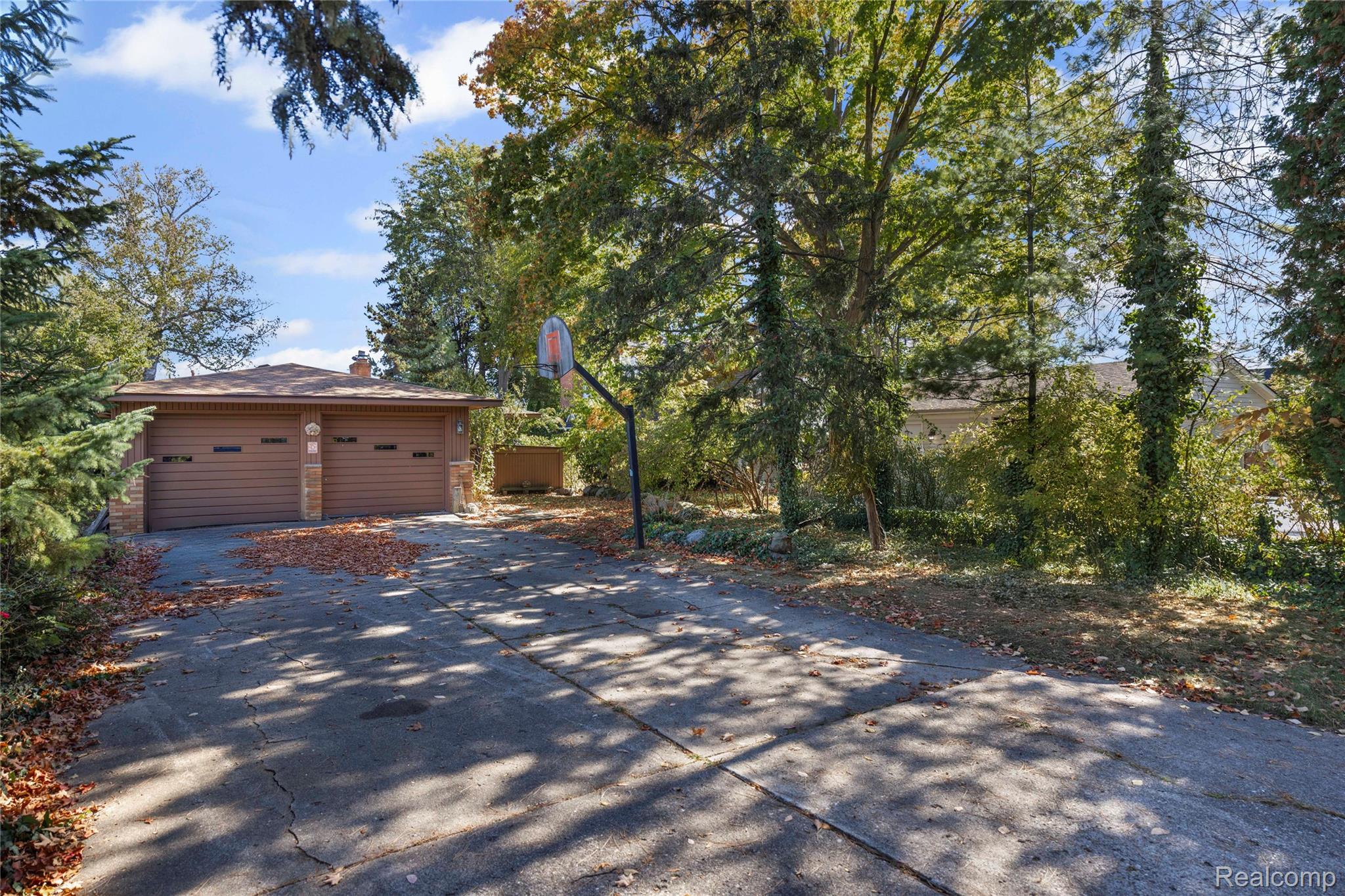 6351 Alden Drive