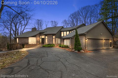 4650 Lahser Road Bloomfield Hills City MI 48302