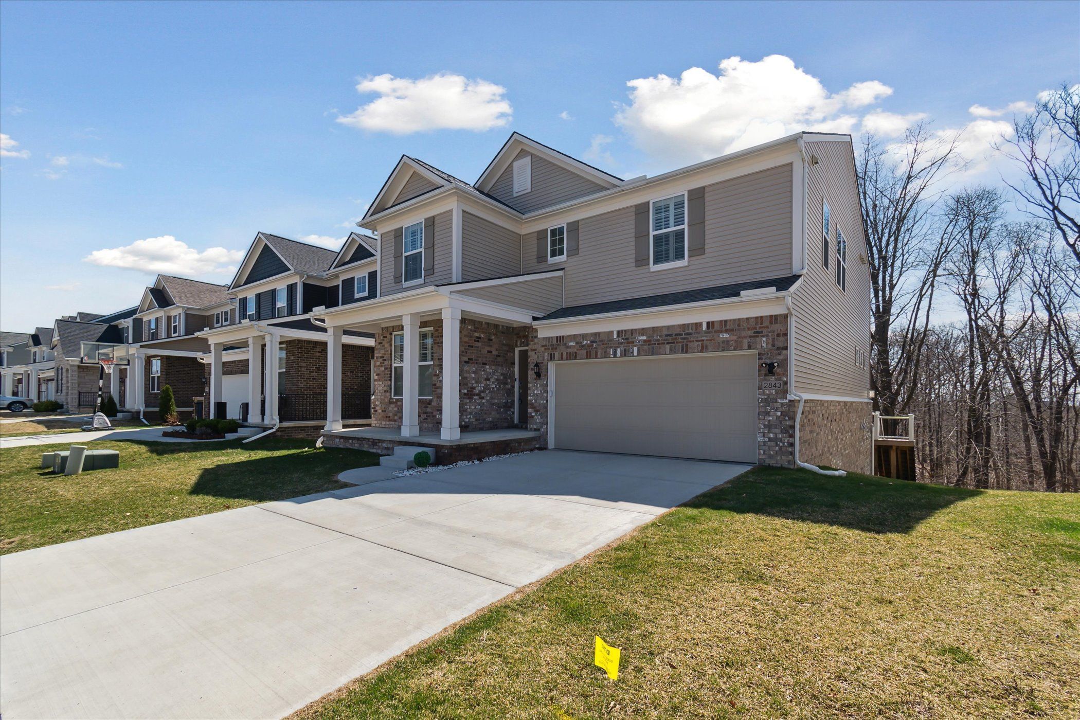 2843 DILLON Drive
