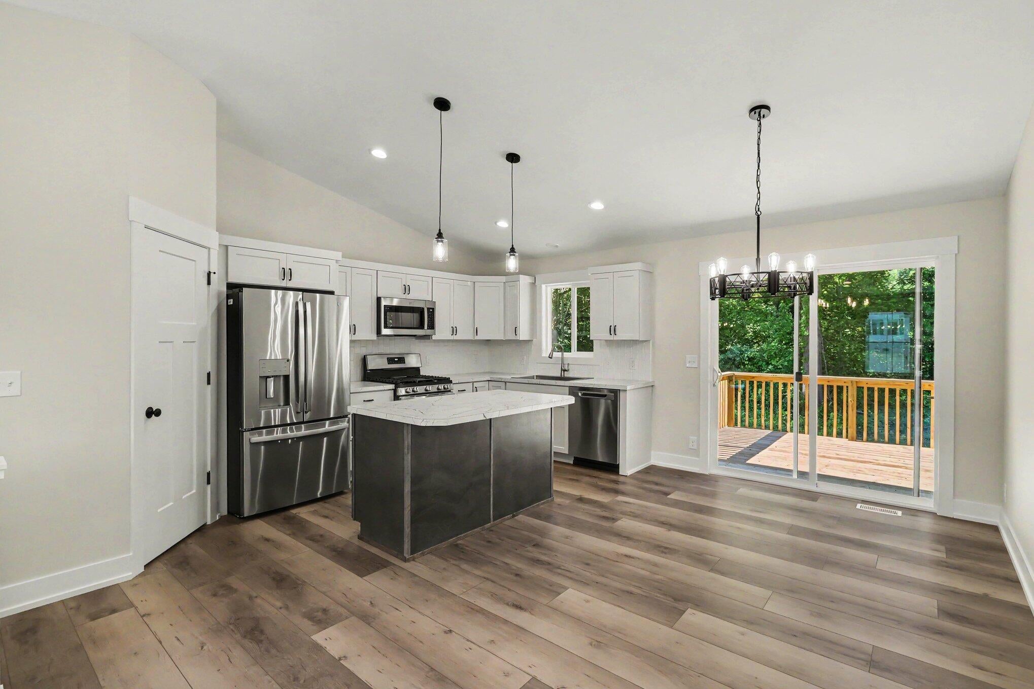 3433 Gray Fox Lane