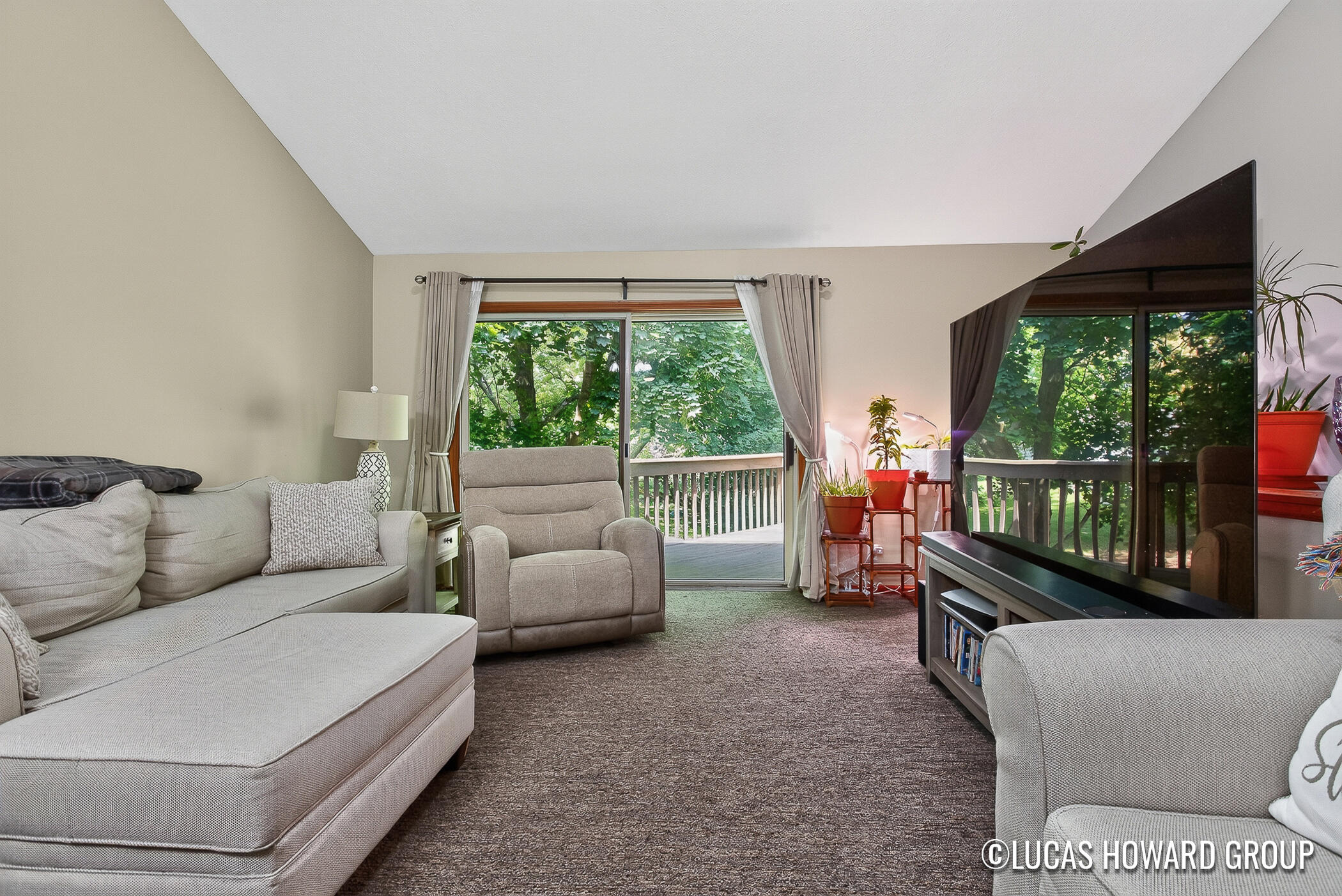 3165 E Maple Villa Drive SE