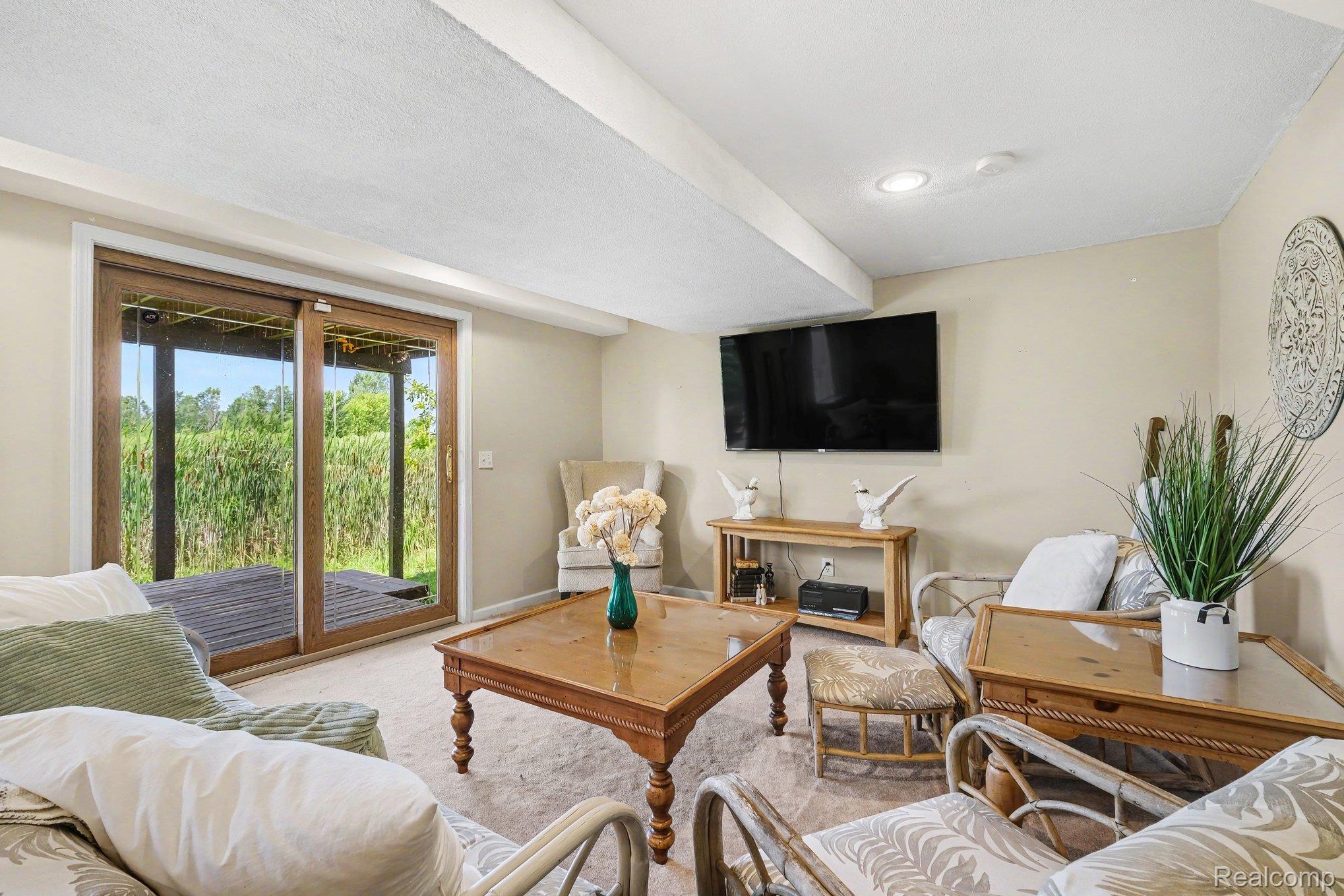10466 Pine Valley Drive