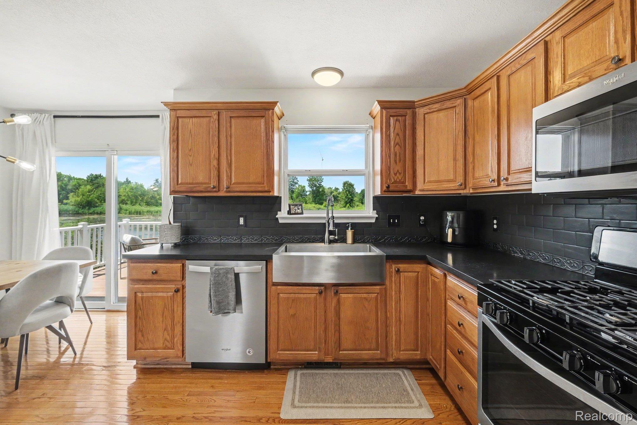 10466 Pine Valley Drive