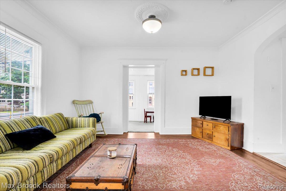 417 W Lincoln Avenue