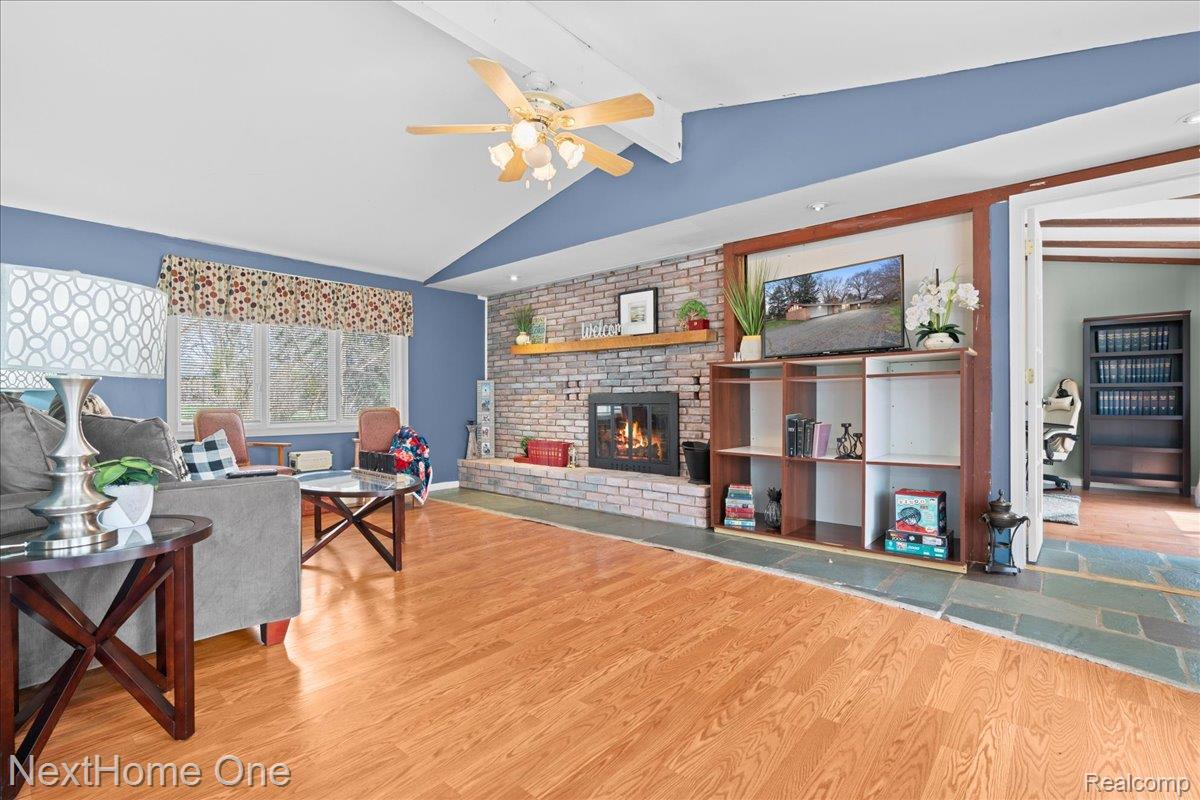 1014 S Adelaide Street