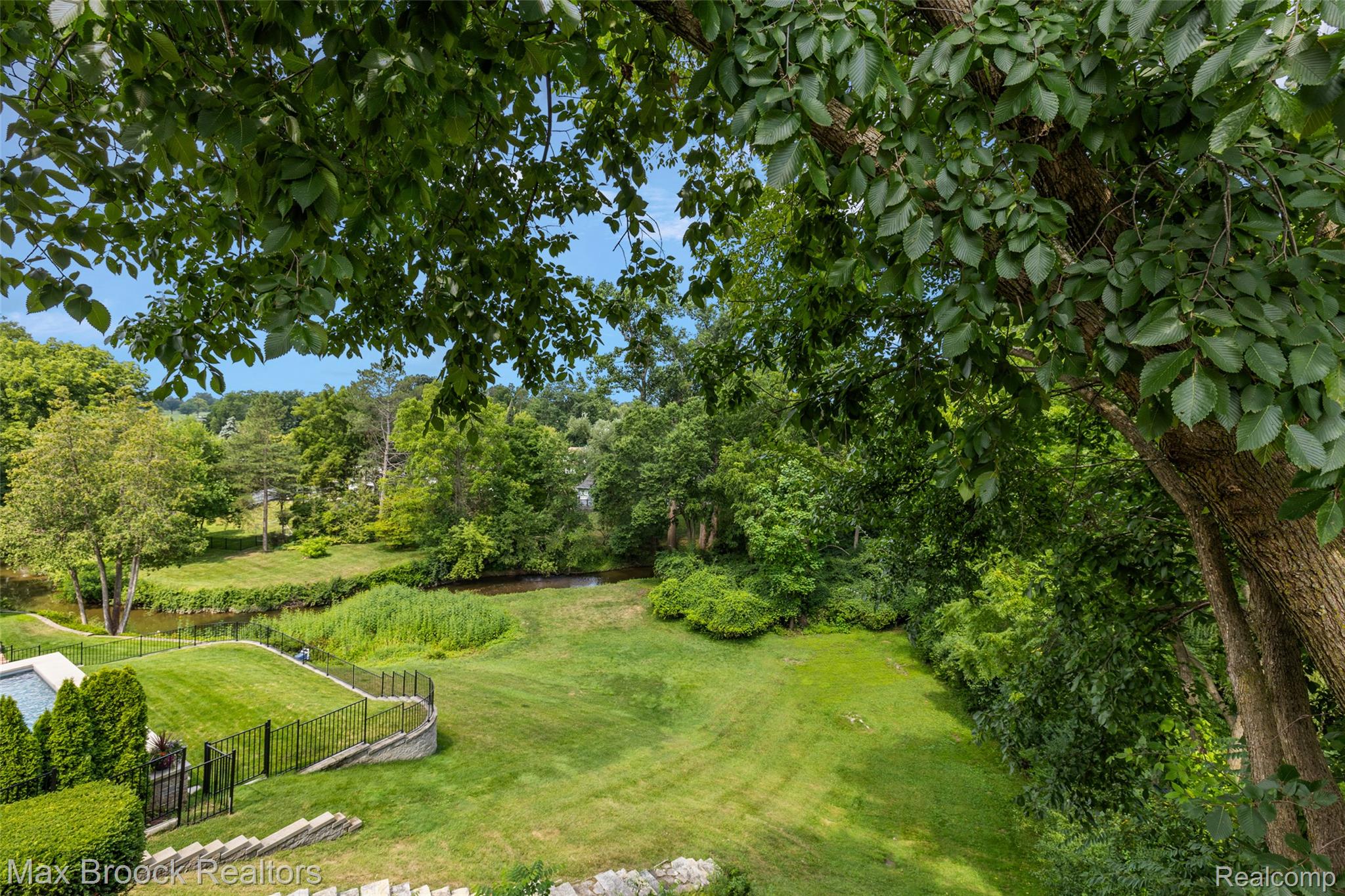 1300 Northlawn Boulevard