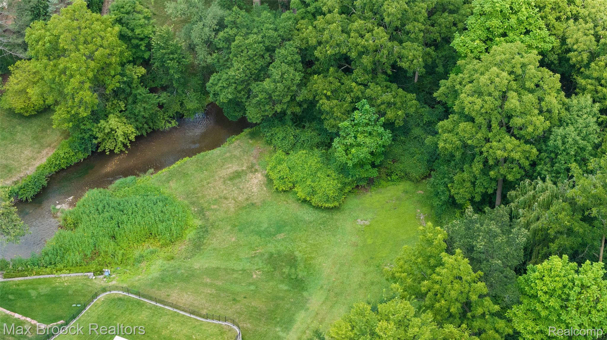 1300 Northlawn Boulevard