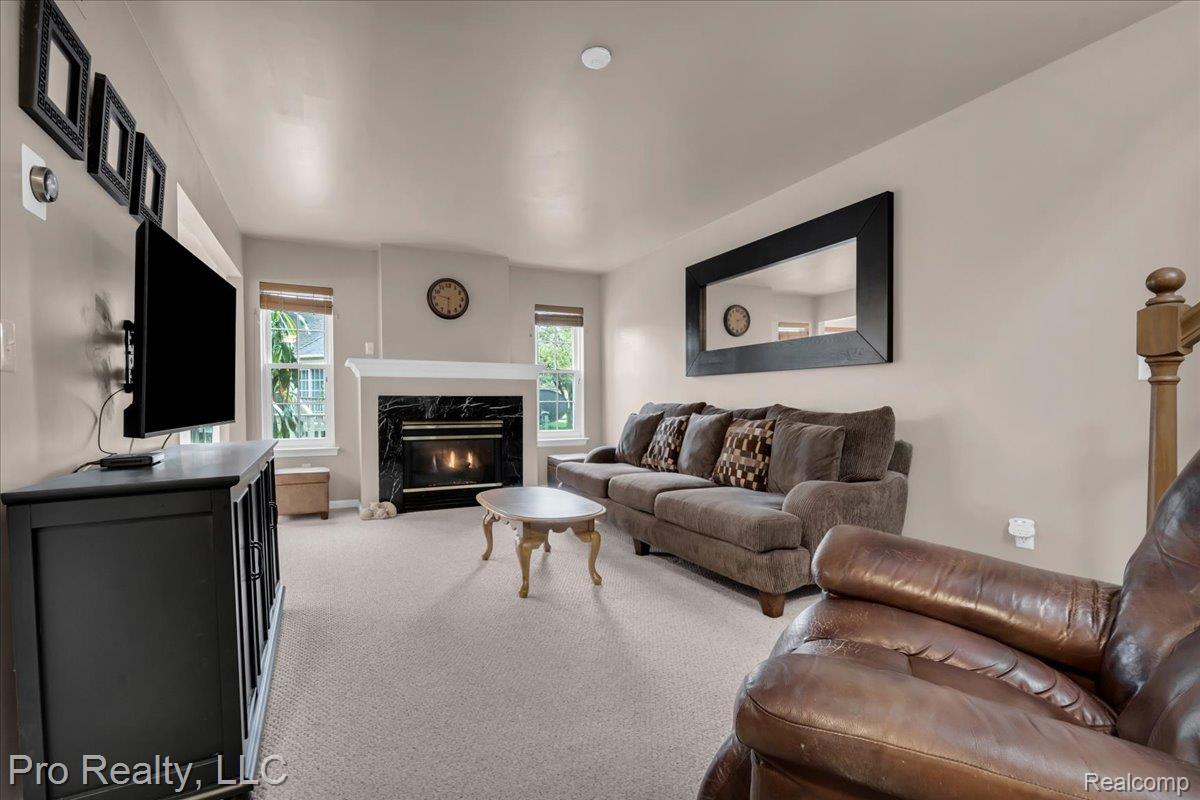 4000 Hunters Circle E 137