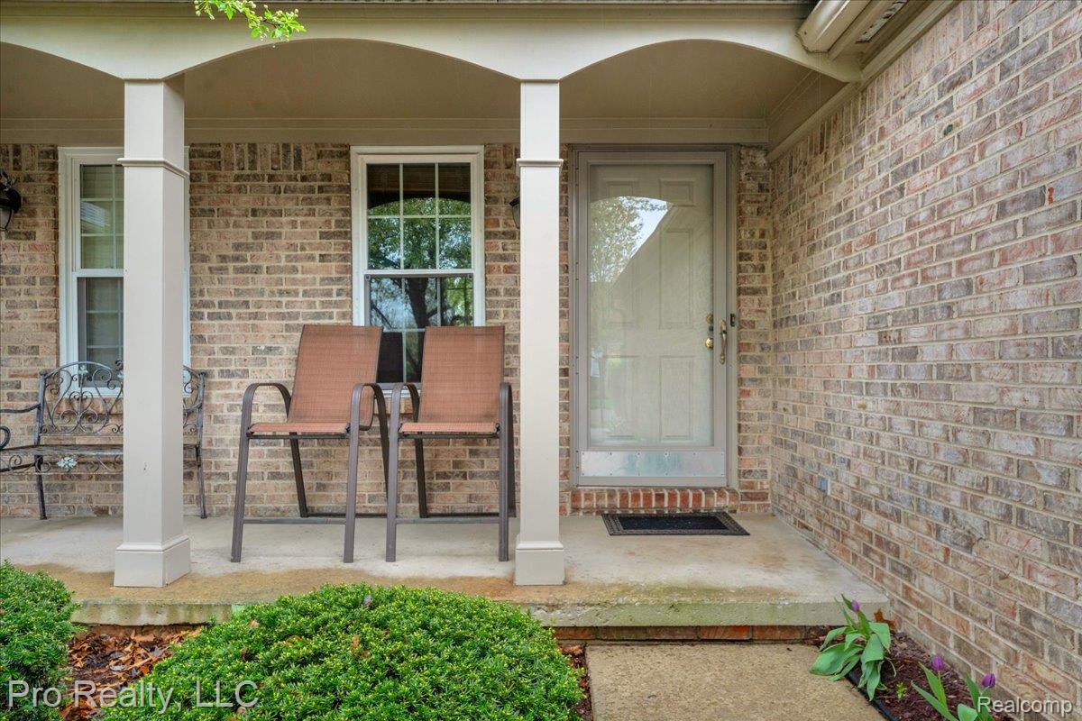 4000 Hunters Circle E 137