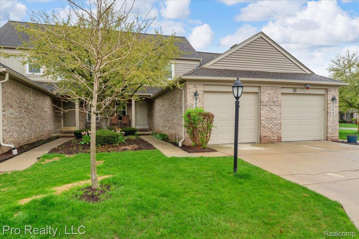 4000 Hunters Circle E 137