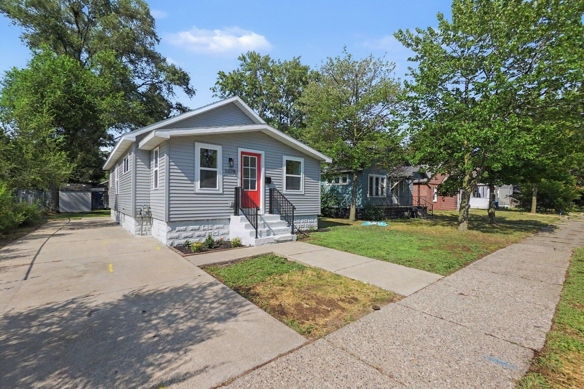 1078 Aurora Avenue