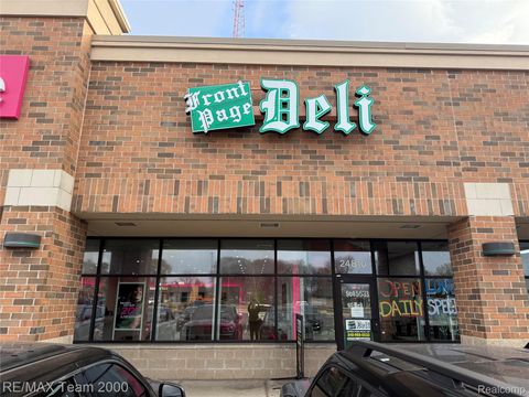 24810 Greenfield Oak Park City MI 48237