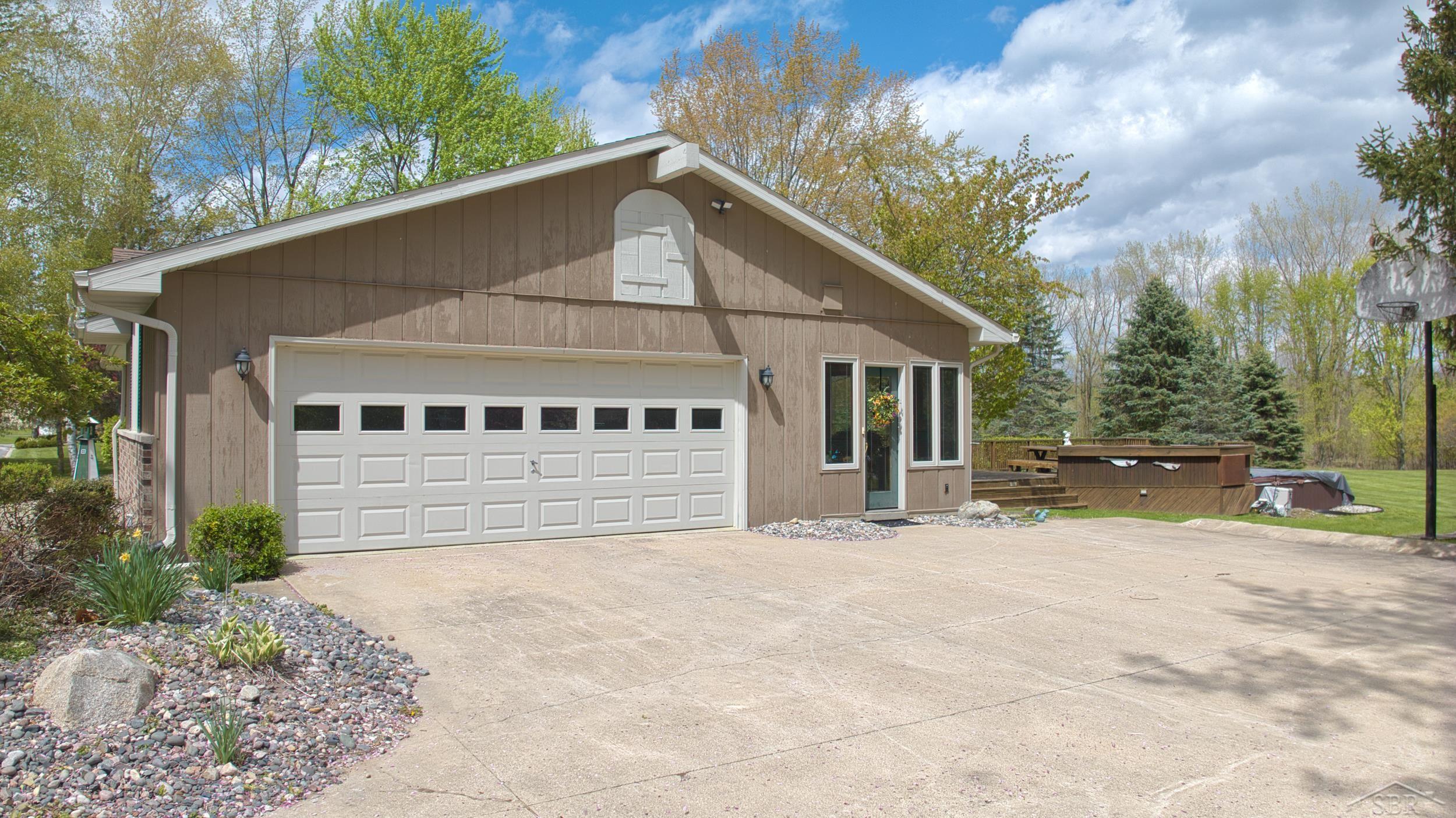 5220 N River Road