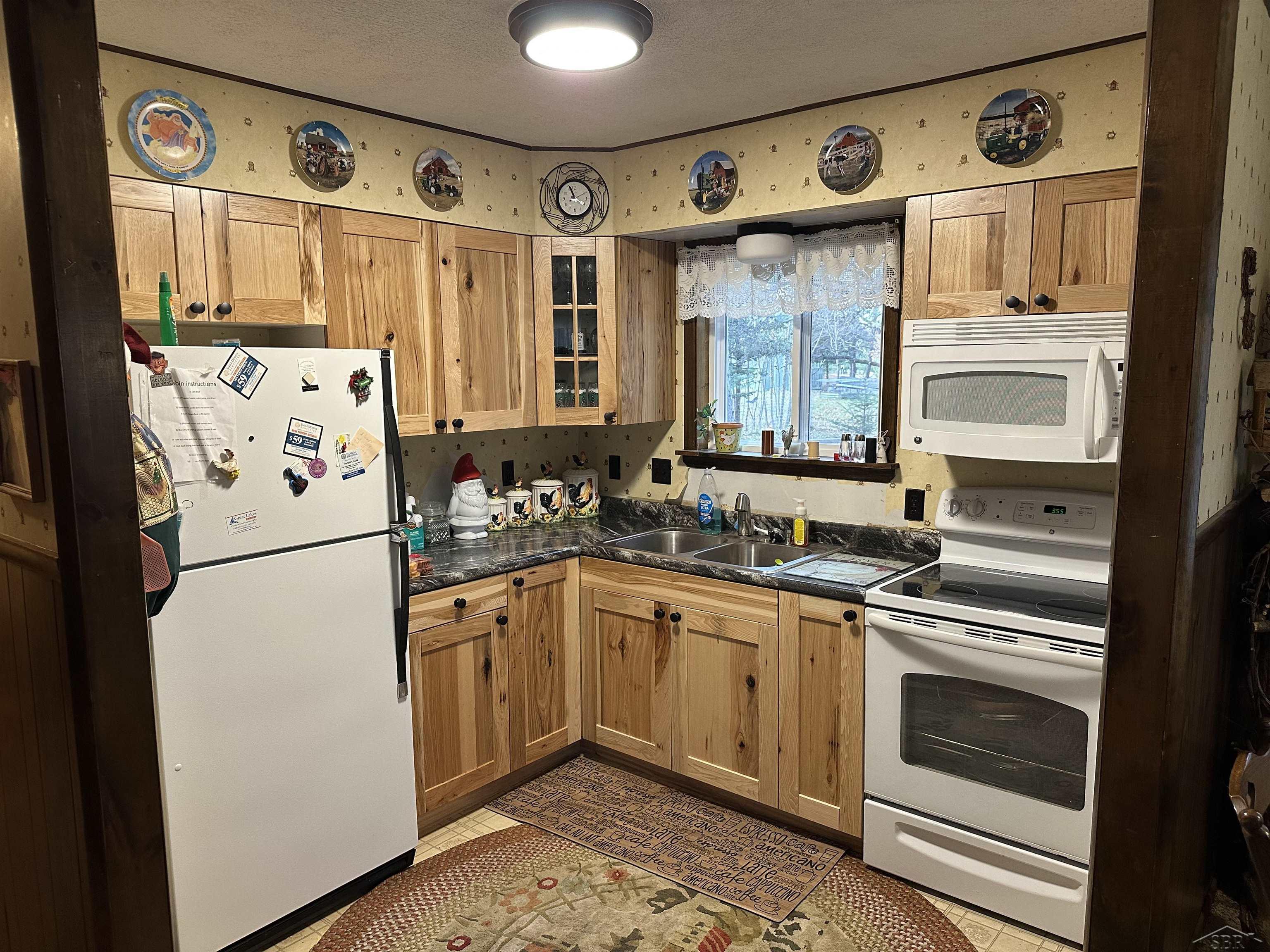 2832 Creekview Drive