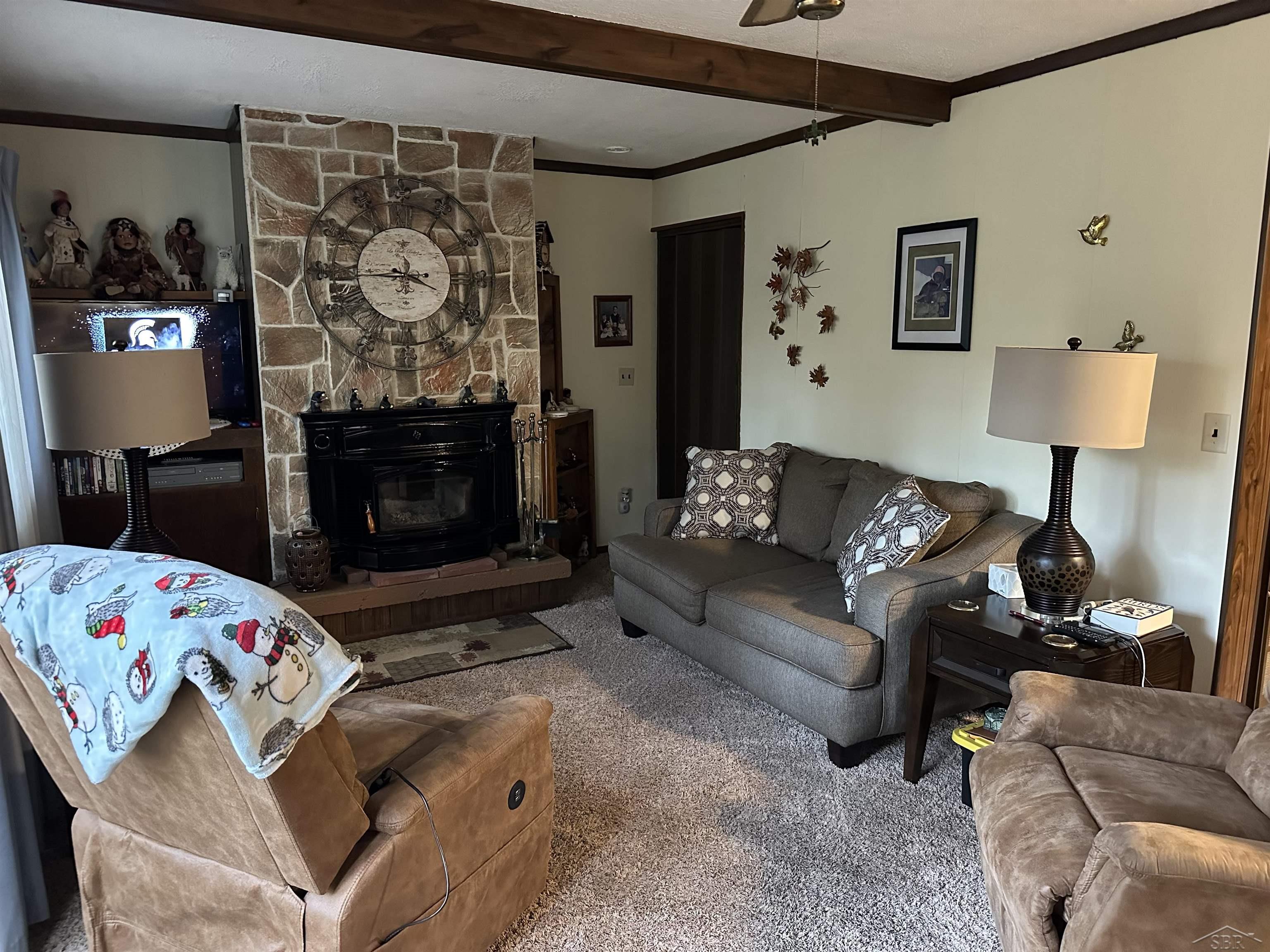 2832 Creekview Drive