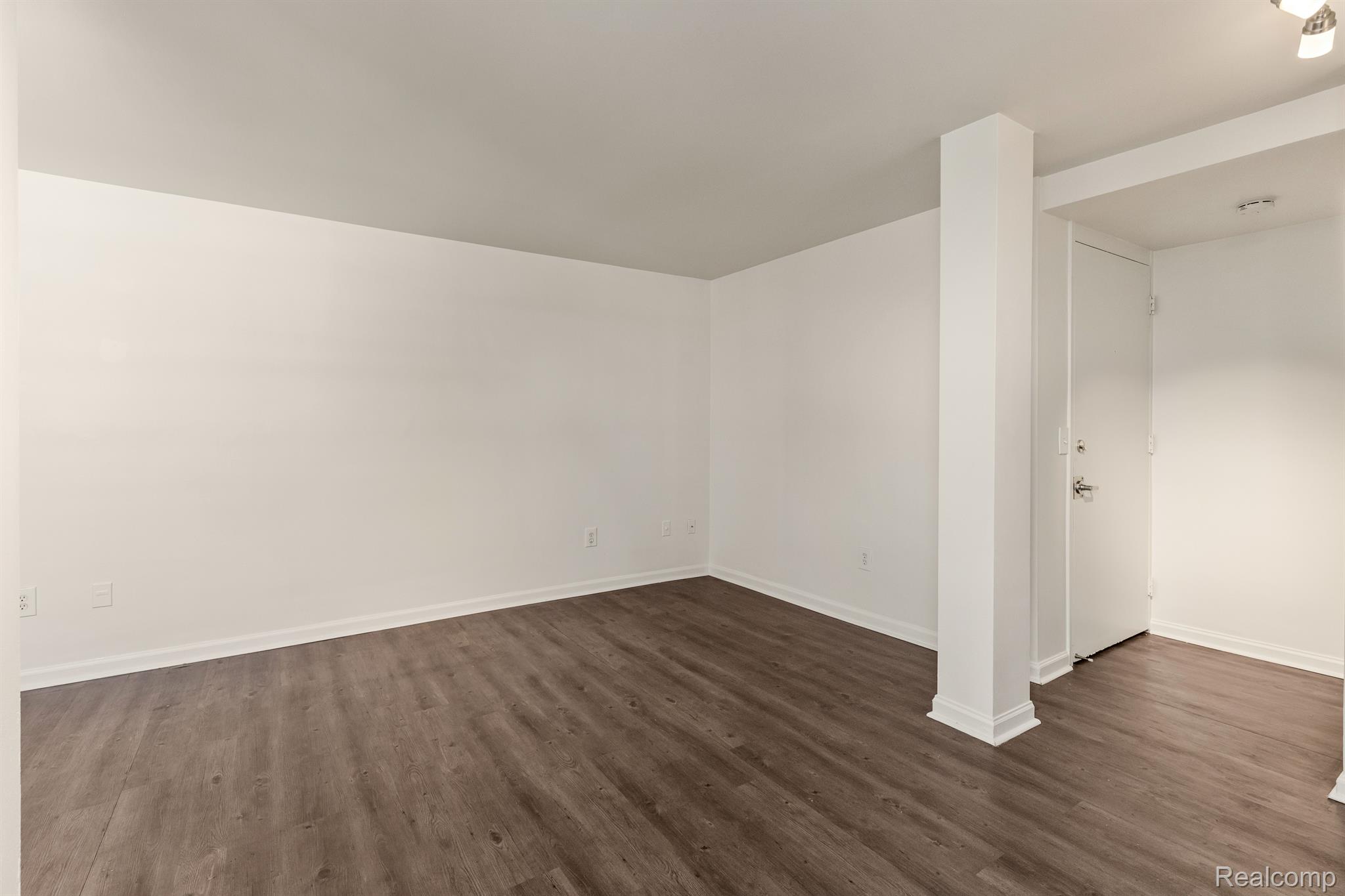 Detroit, Michigan 48202, United States, 1 Bedroom Bedrooms, ,1 BathroomBathrooms,Residential,Active,36732