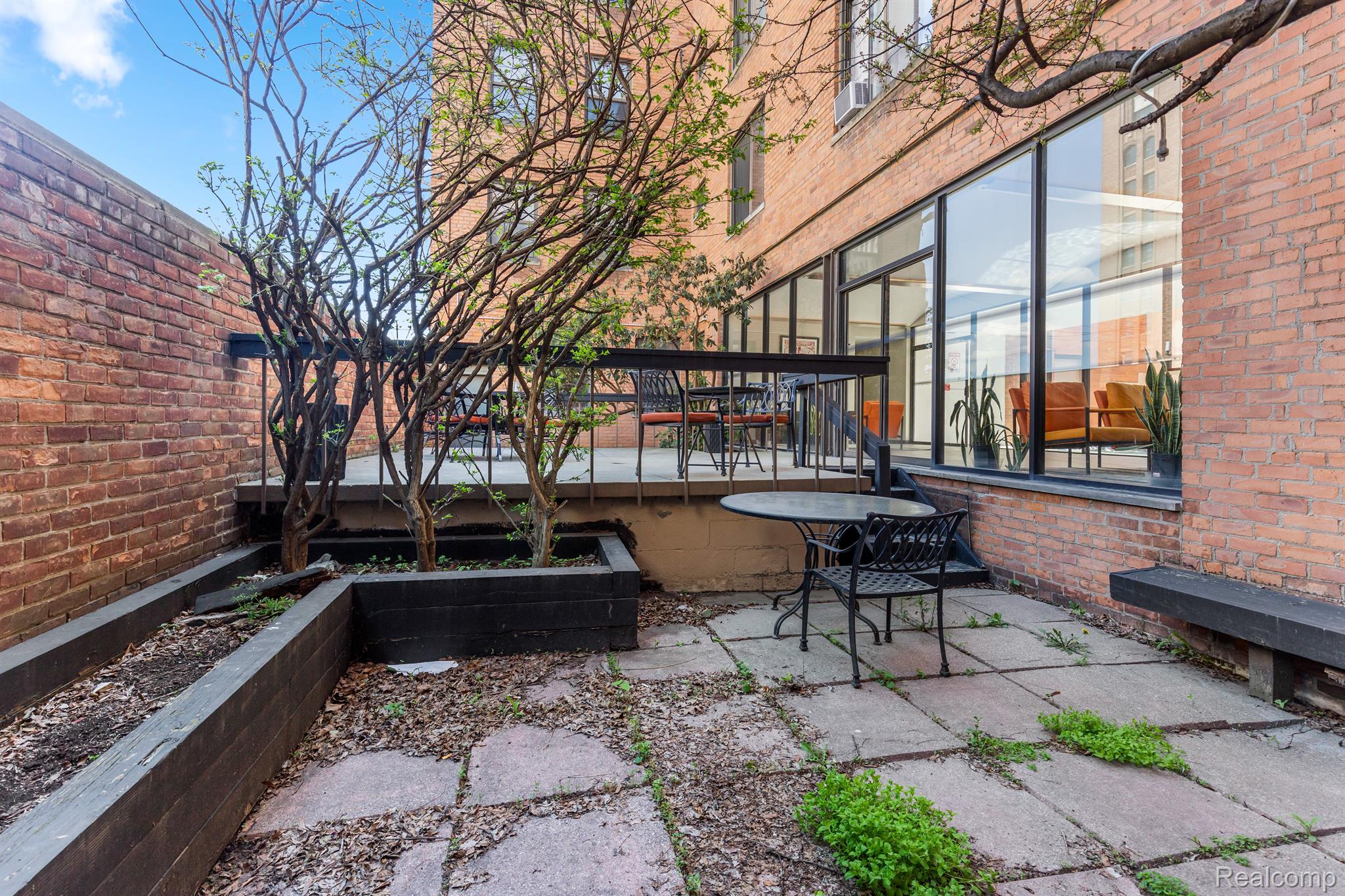 Detroit, Michigan 48202, United States, 1 Bedroom Bedrooms, ,1 BathroomBathrooms,Residential,Active,36732