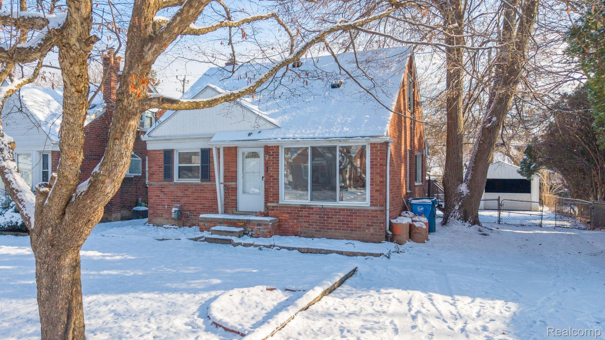 1021 Arlington Street