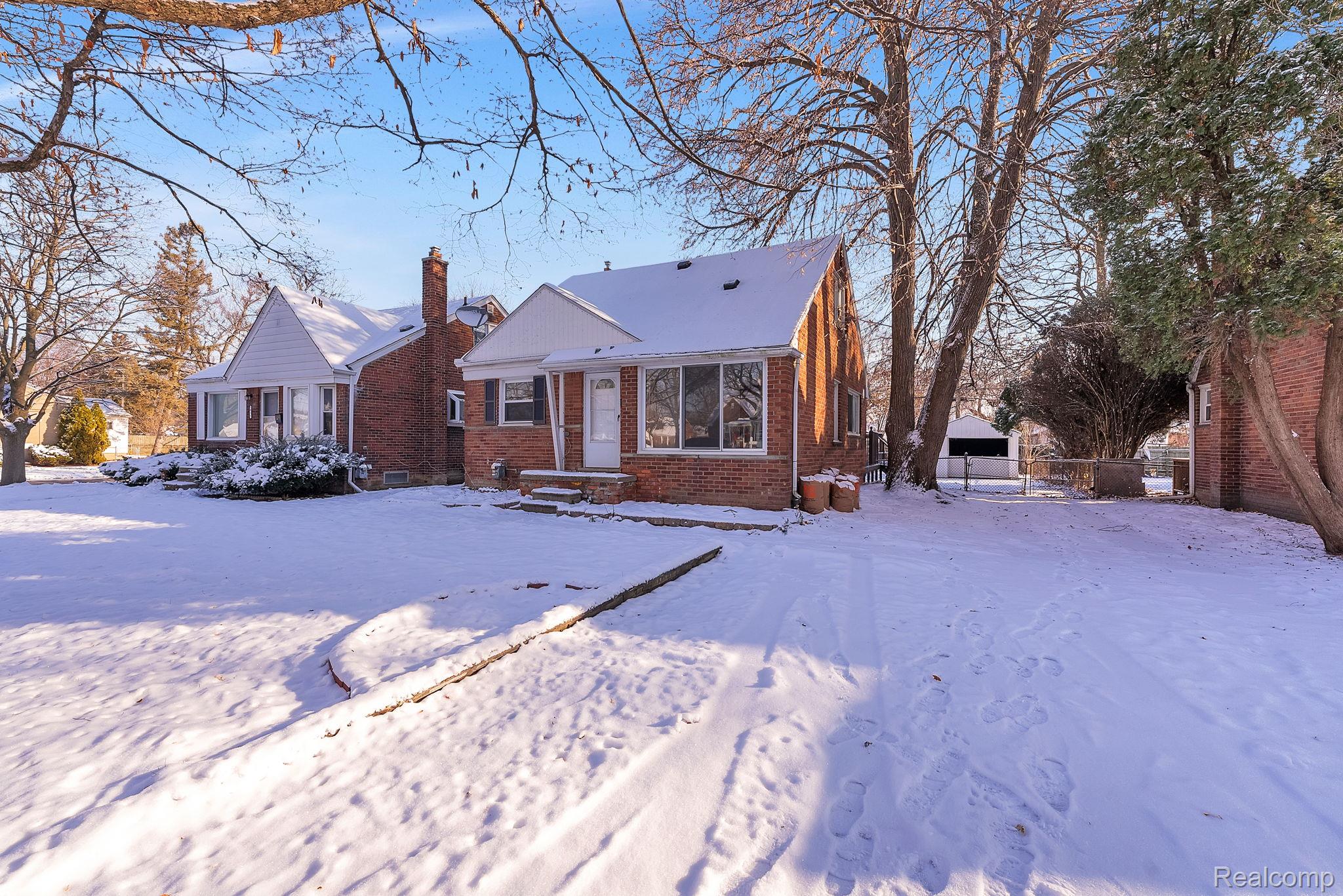 1021 Arlington Street