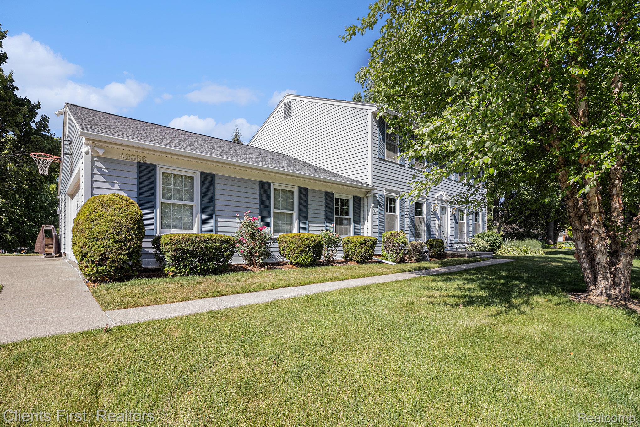 42356 Cotswold Court