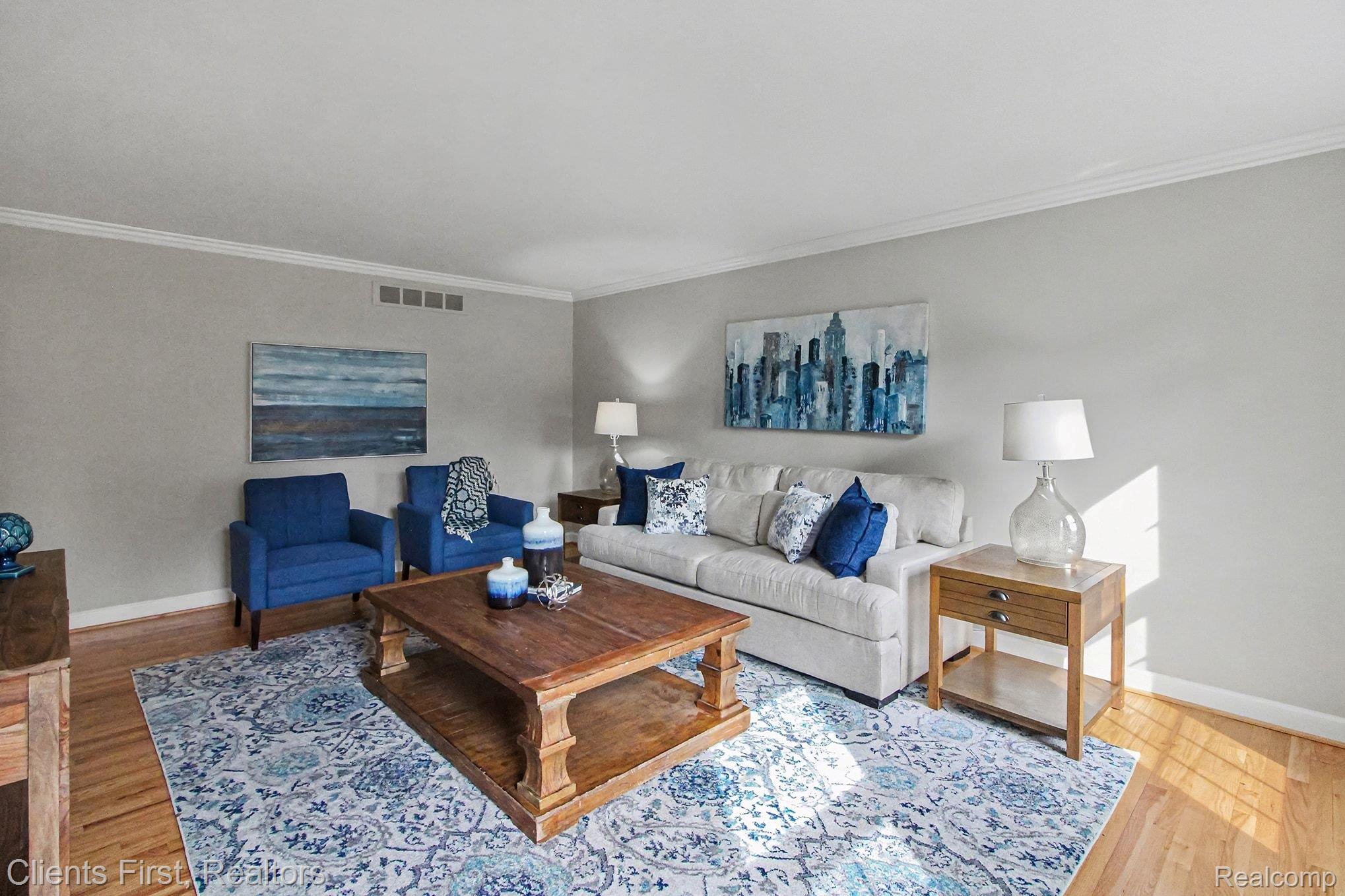 42356 Cotswold Court