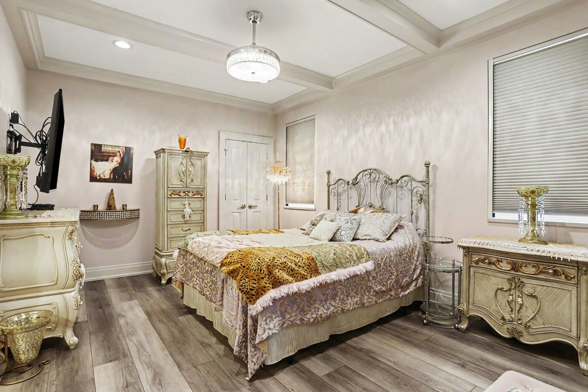 8241 Thimbleweed Trail