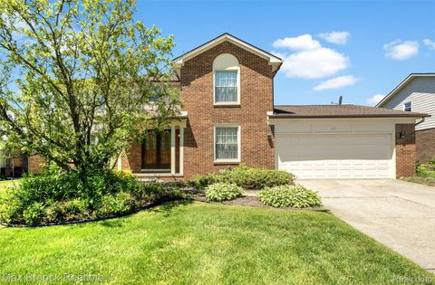 Photo of 217 Stonetree Circle, Rochester Hills City, MI 48309 (MLS # 20261046019)