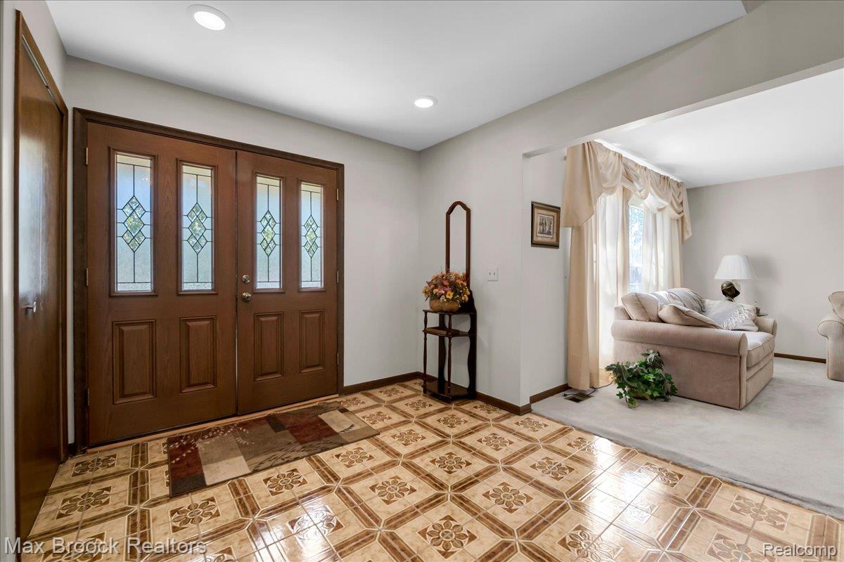217 Stonetree Circle