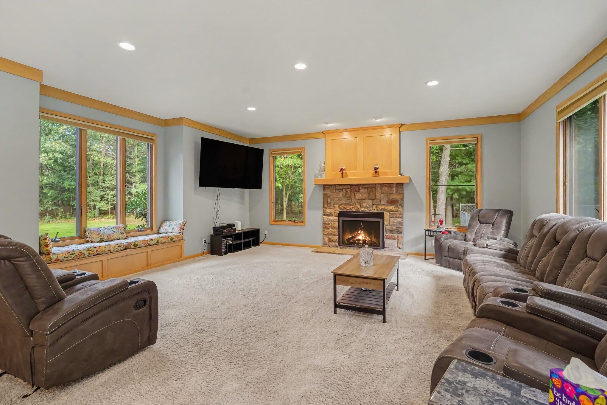 Properties Available 4 - 4 5045 Andrea Drive