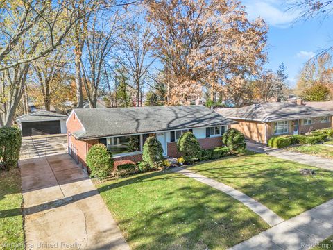 14551 Country Club Drive Livonia City MI 48154