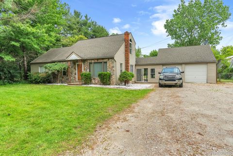 30930 Pennsylvania Road Romulus City MI 48174