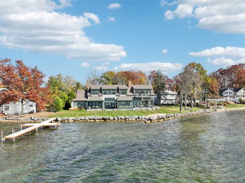 12410 Woodhull Landing Fenton Charter Township MI 48430