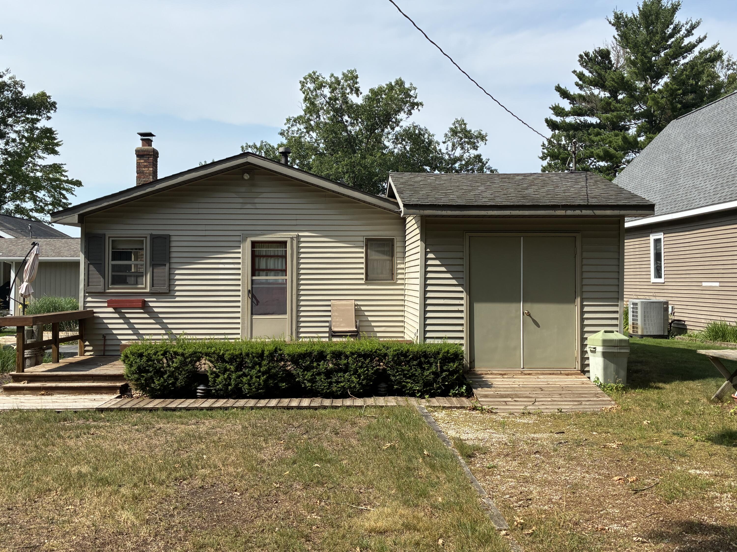 8376 W Pine Grove Beach Drive