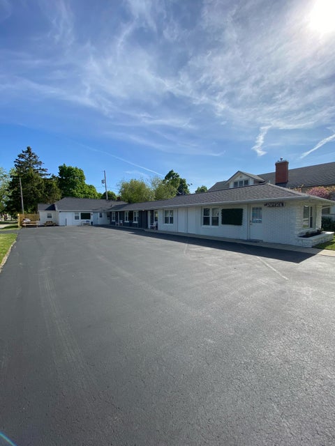 Photo of 414 E Ludington Avenue, Ludington City, MI 49431 (MLS # 67026047308)