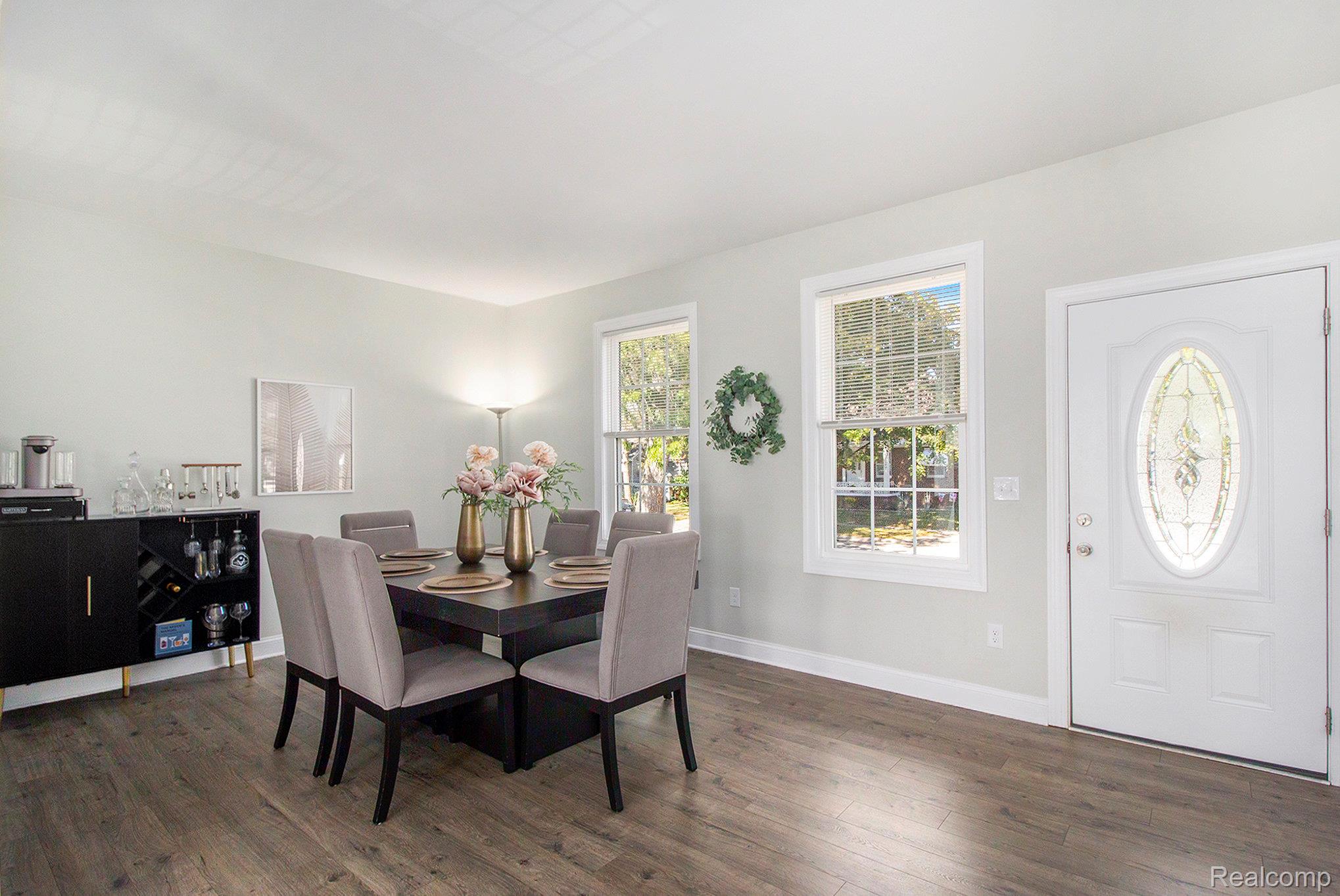 1566 E George Avenue