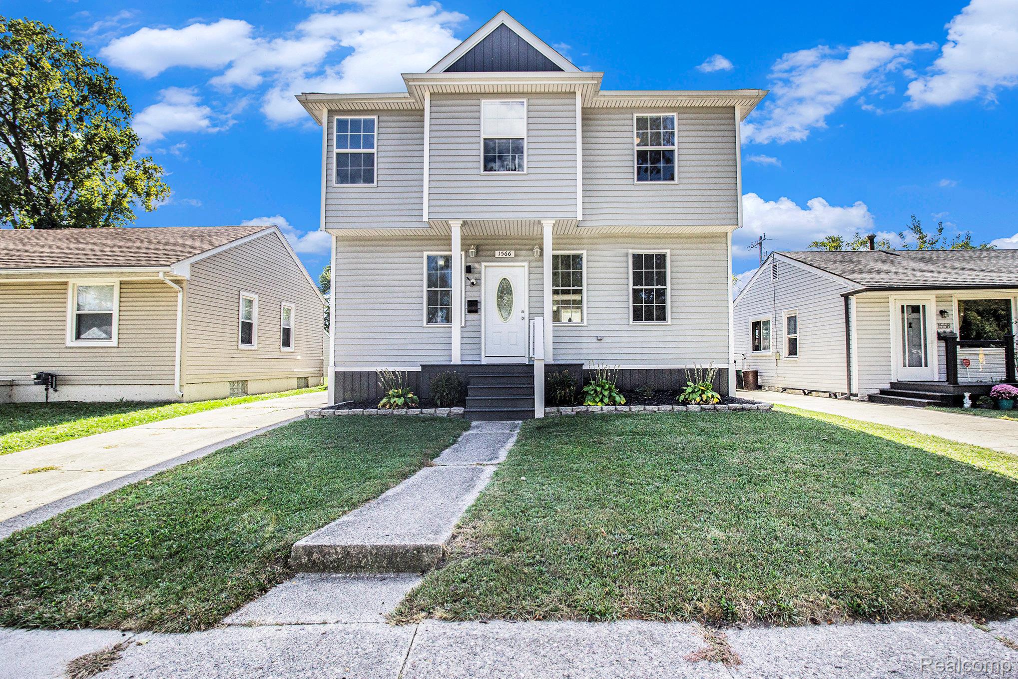 1566 E George Avenue