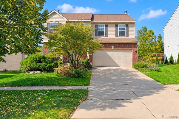 39012 CHESHIRE DR, NORTHVILLE, MI 48167 - Image 6e06da739ea02162fec8fabfb8f990ed/4115307262