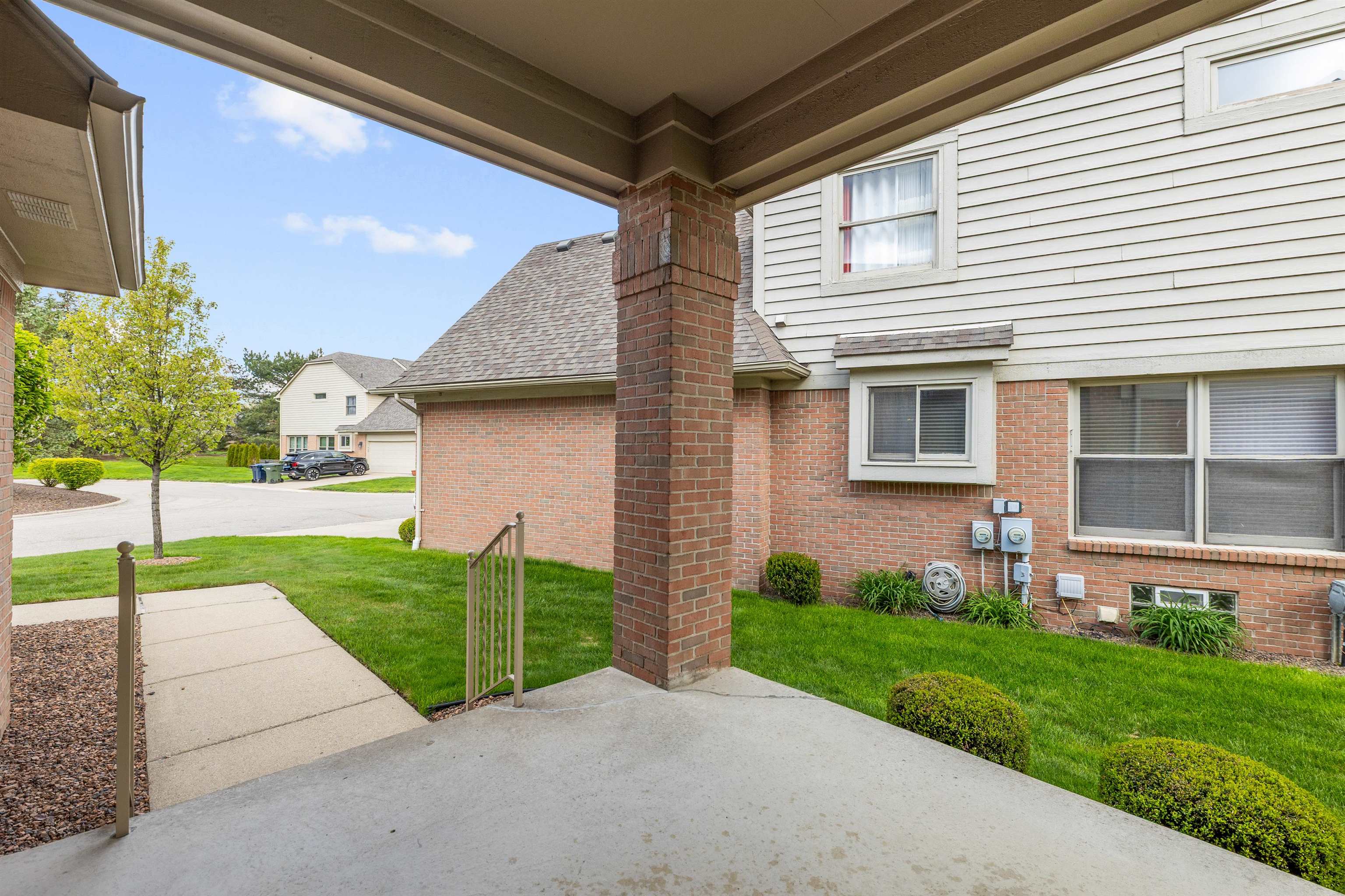 43540 Inglenook Court
