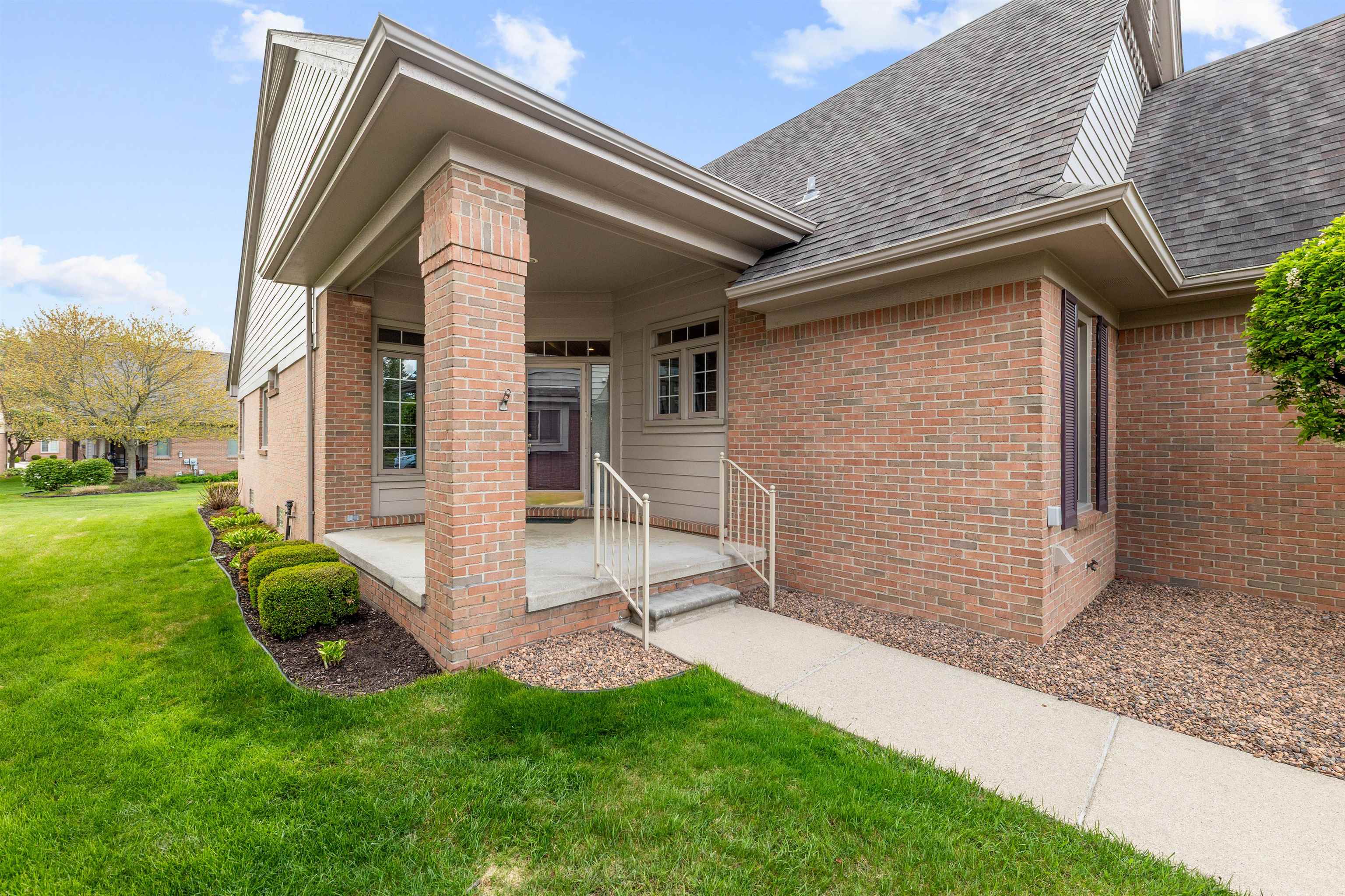43540 Inglenook Court