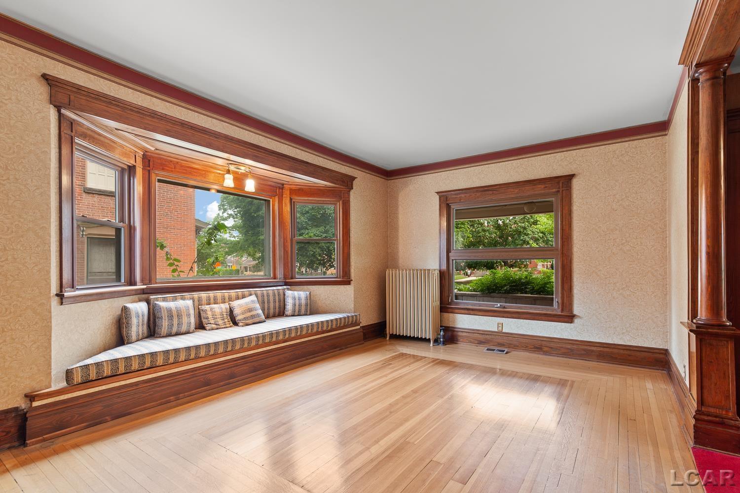 305 W Chicago Boulevard