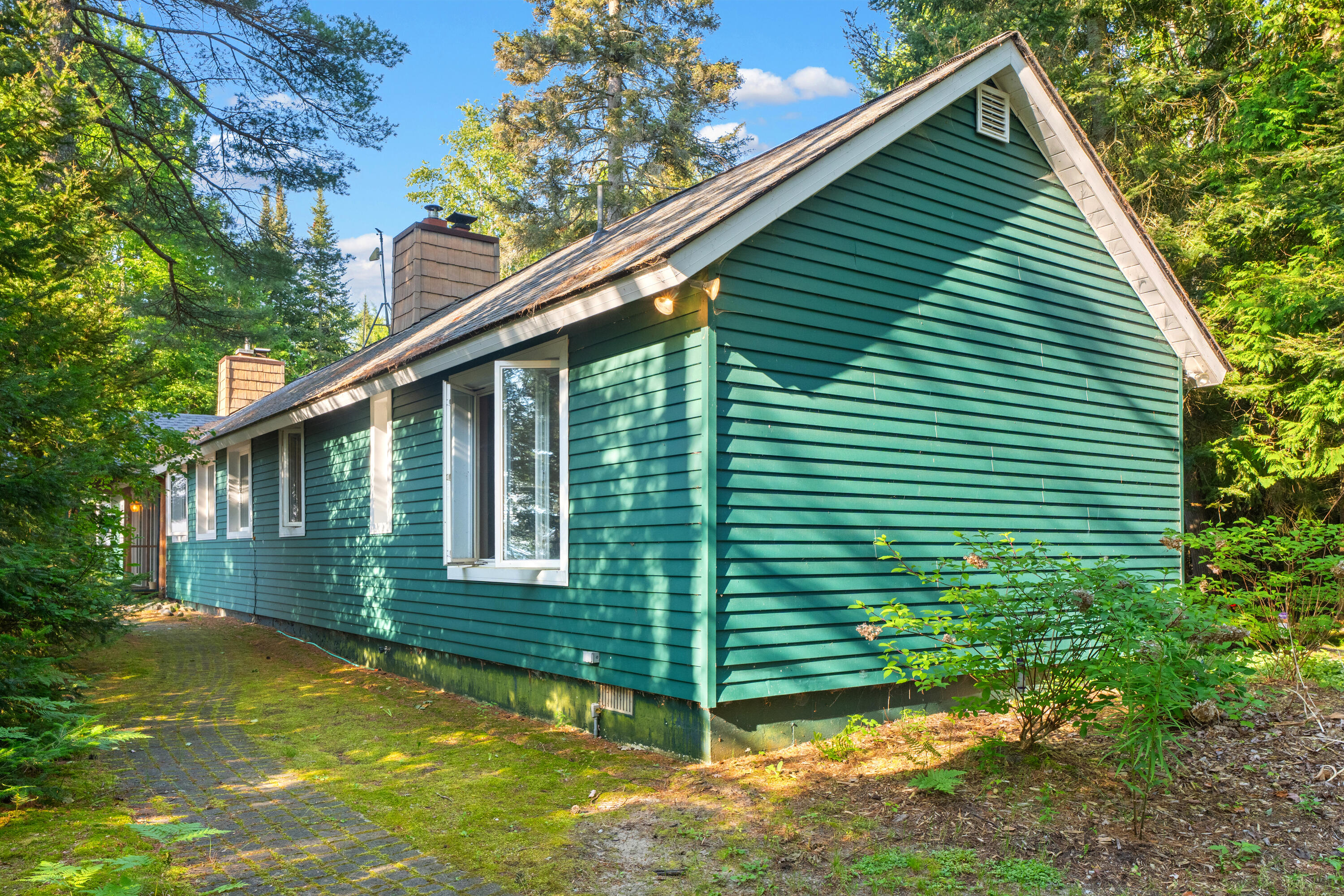1384 N Lake Huron Shore Drive