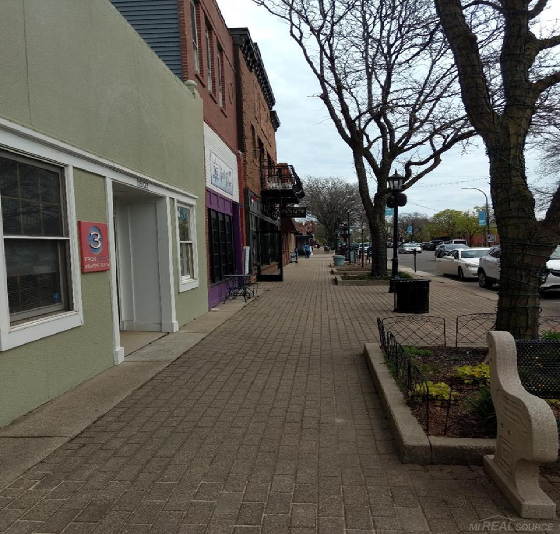 15129 Kercheval Avenue