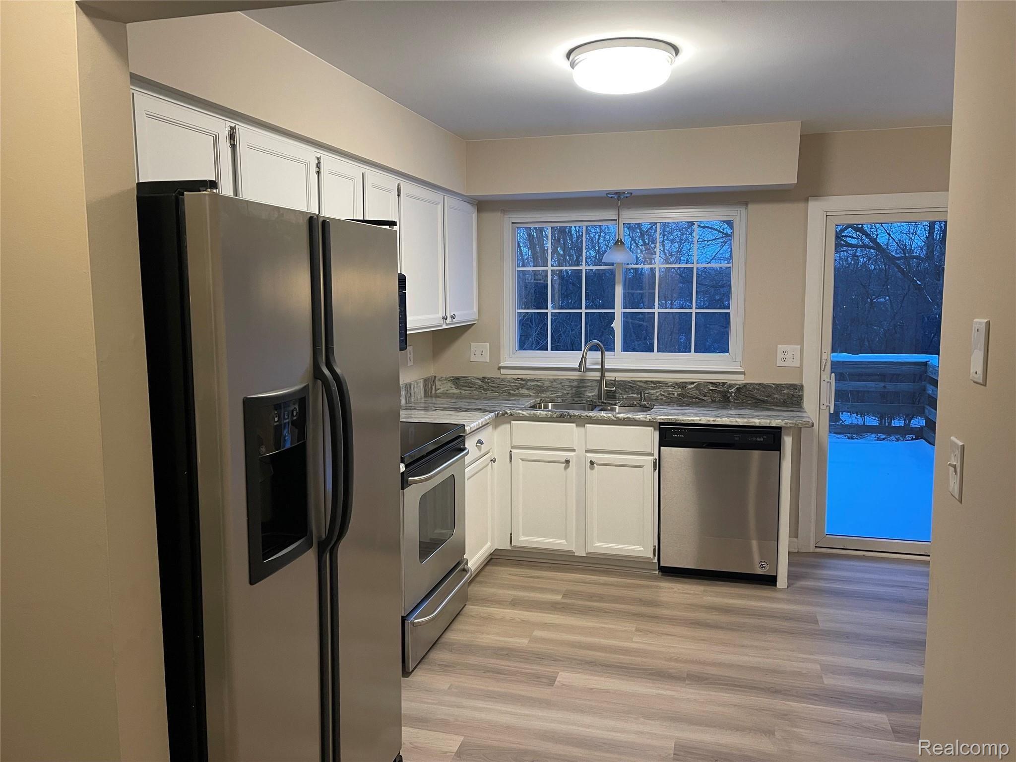 19479 SCENIC HARBOUR Drive