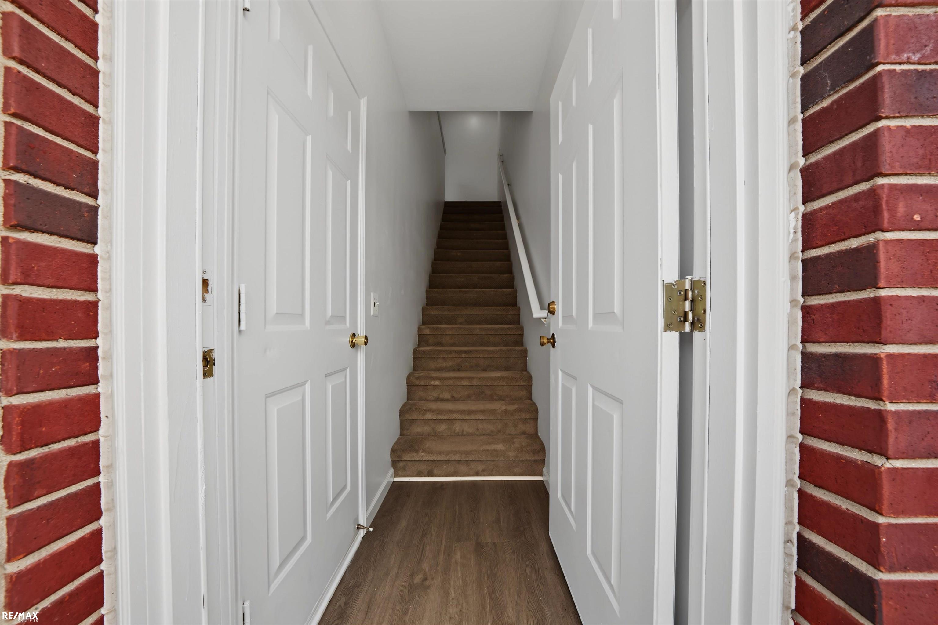 5537 Acorn Lane
