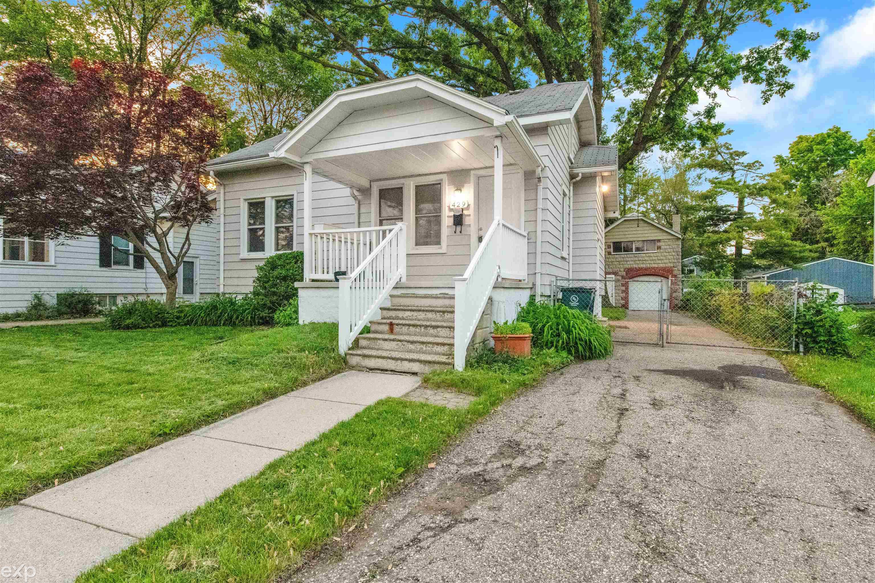 429 Linden Avenue