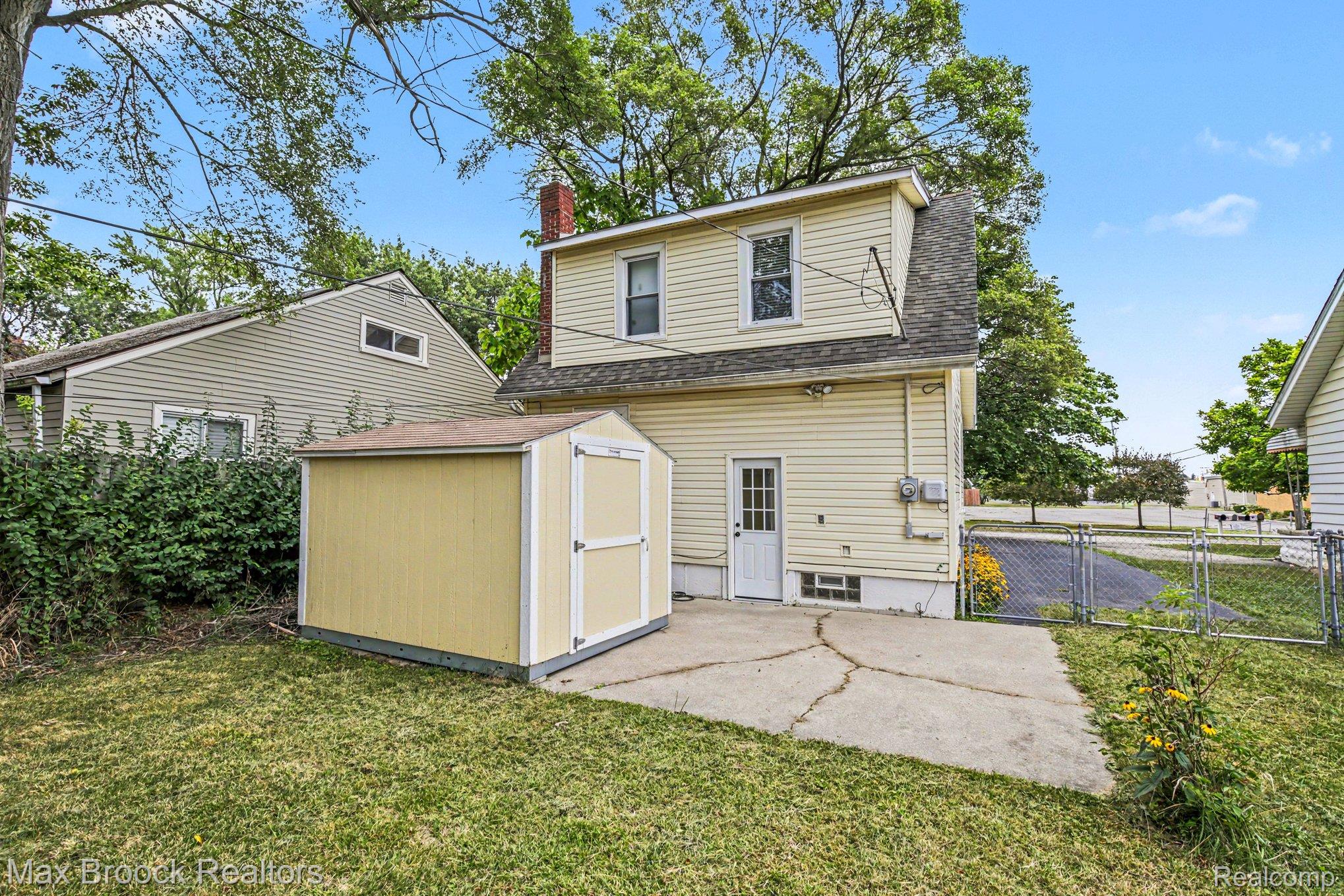 2229 Rosemary Avenue