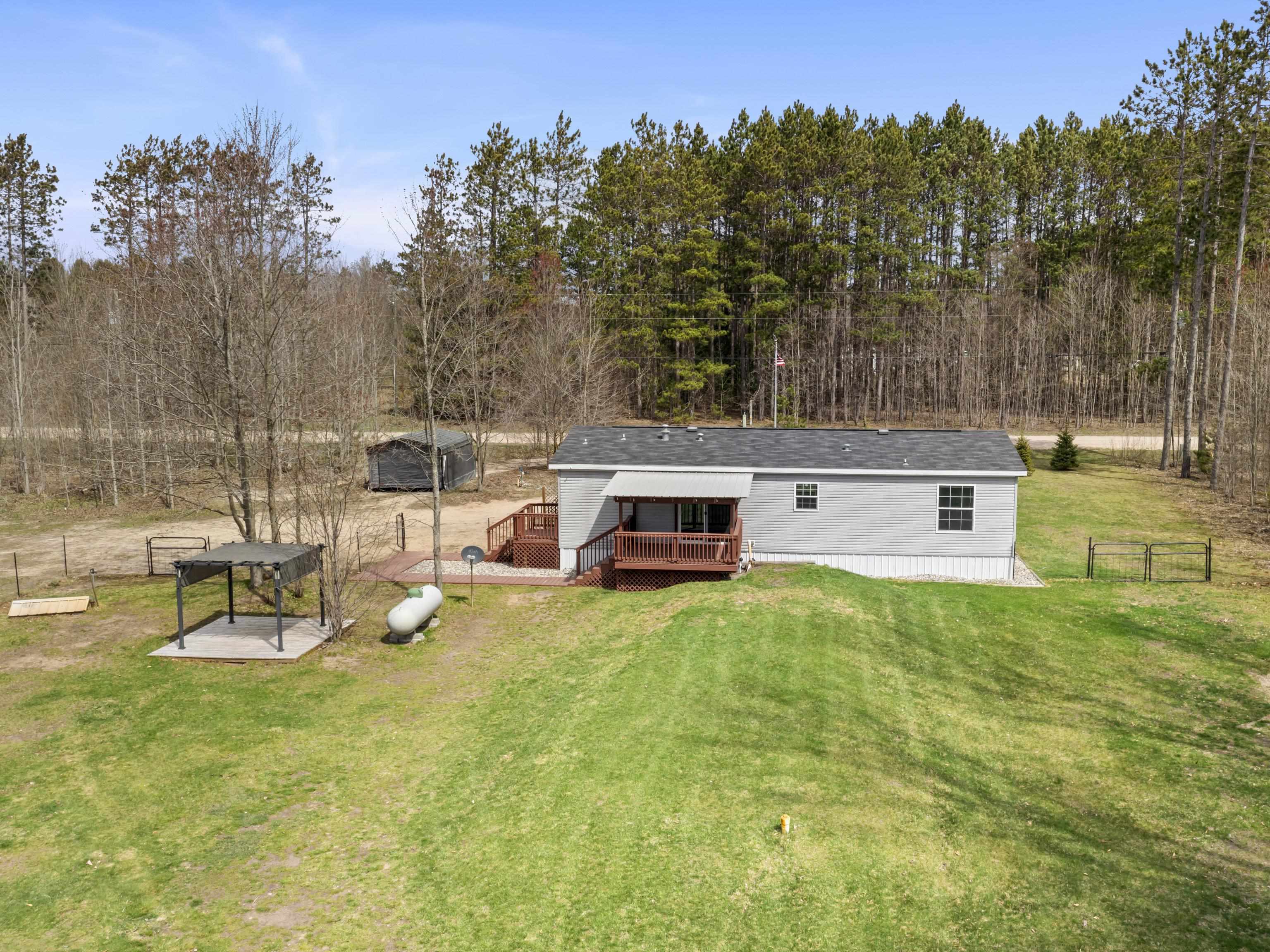 14141 Woods Trail