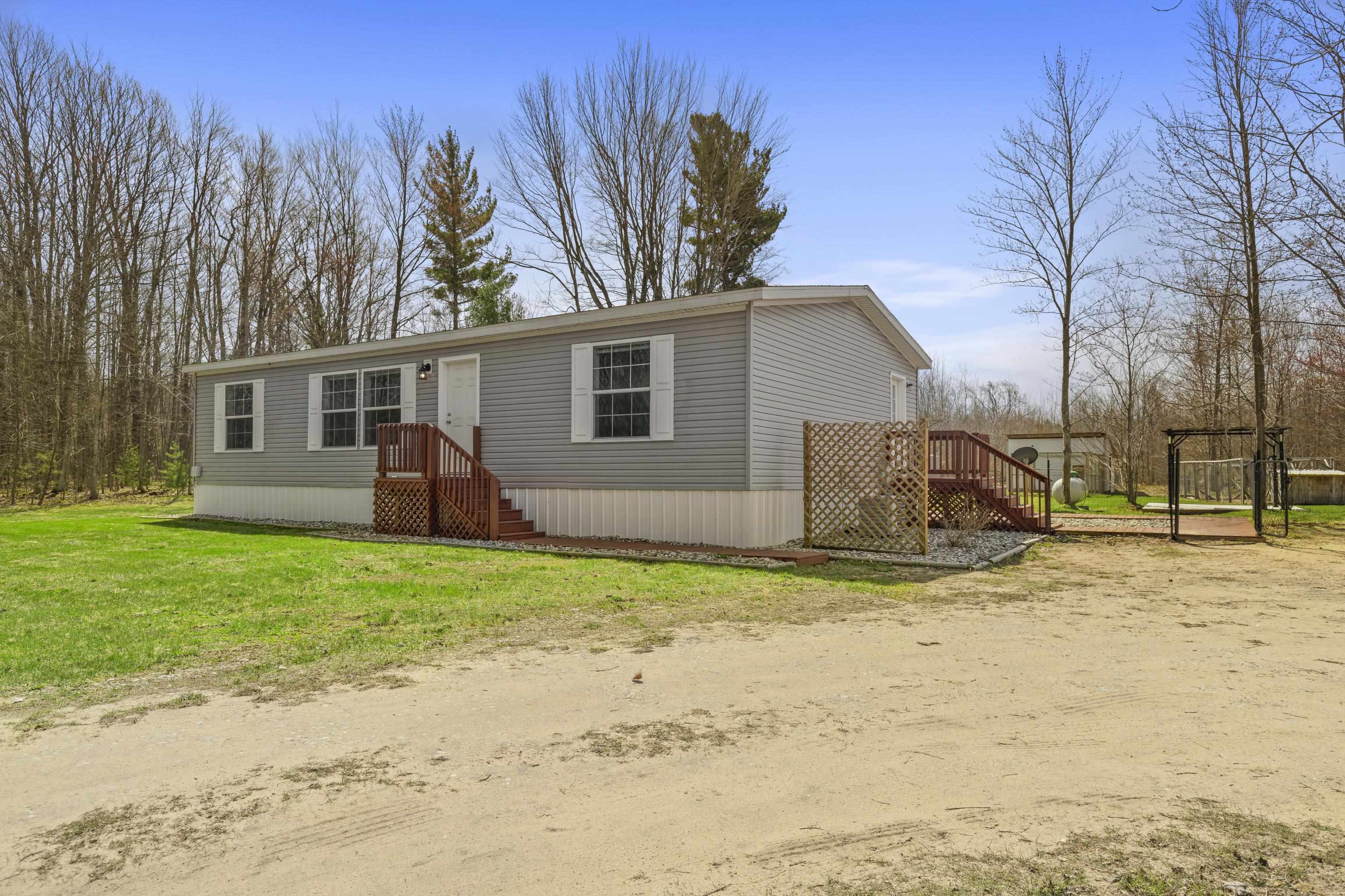 14141 Woods Trail