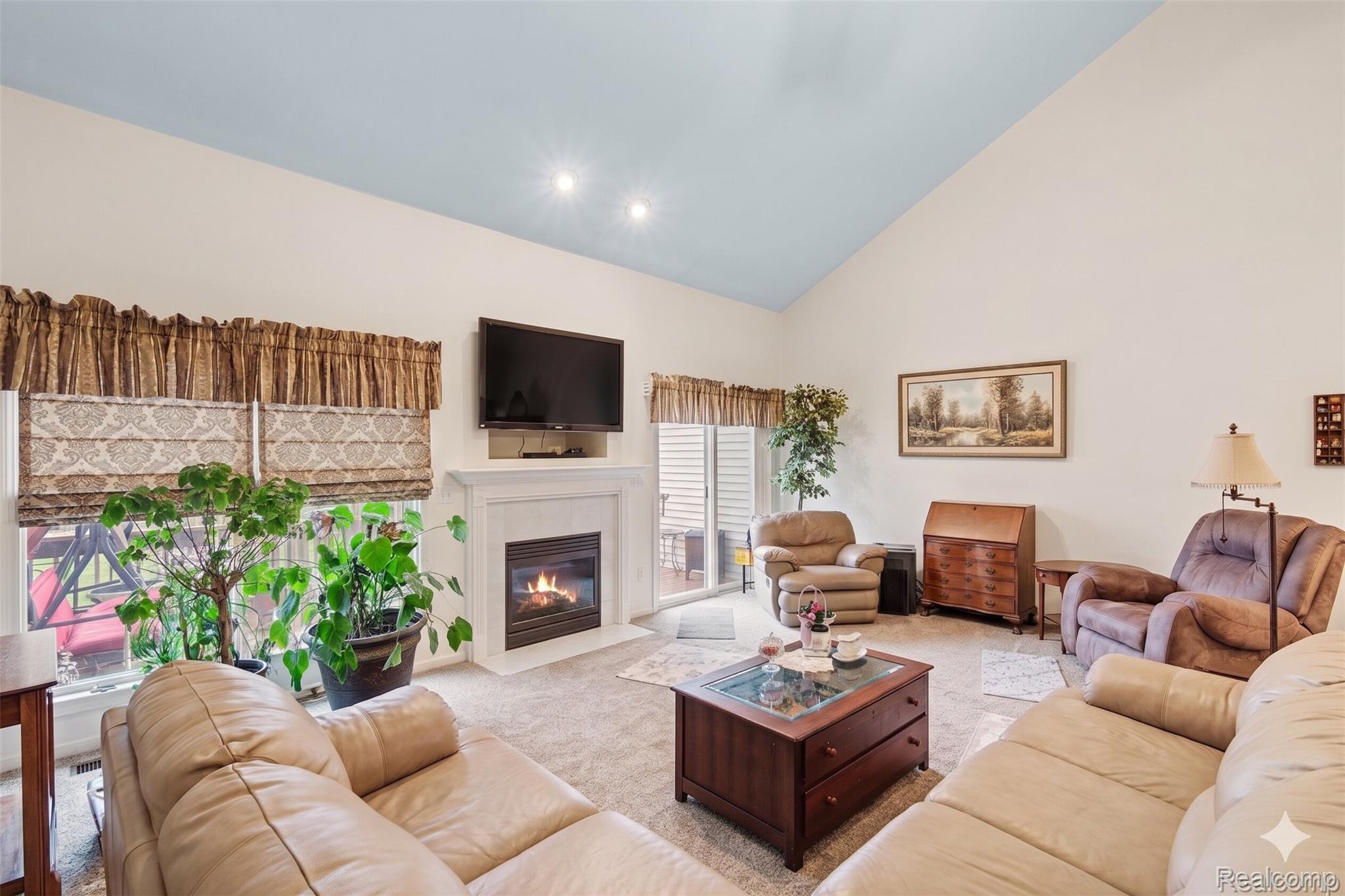 2053 Golfcrest Drive